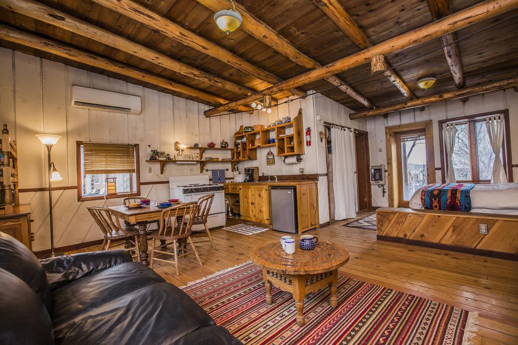 Taos Goji Farm & Eco-Lodge Retreat Arroyo Seco Екстер'єр фото