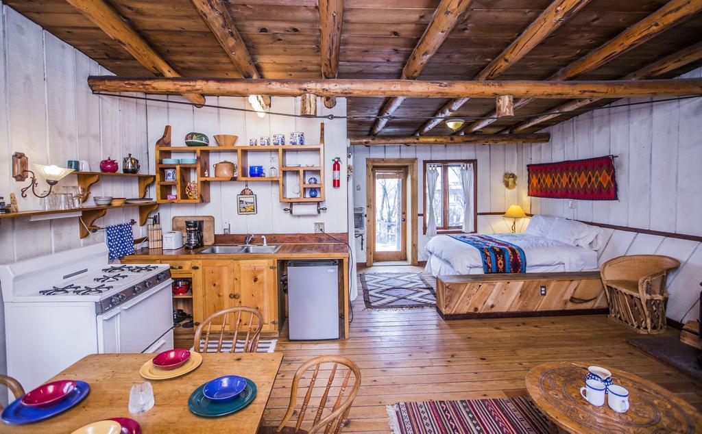 Taos Goji Farm & Eco-Lodge Retreat Arroyo Seco Екстер'єр фото