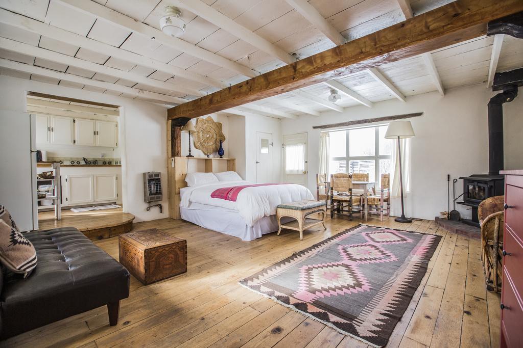 Taos Goji Farm & Eco-Lodge Retreat Arroyo Seco Екстер'єр фото